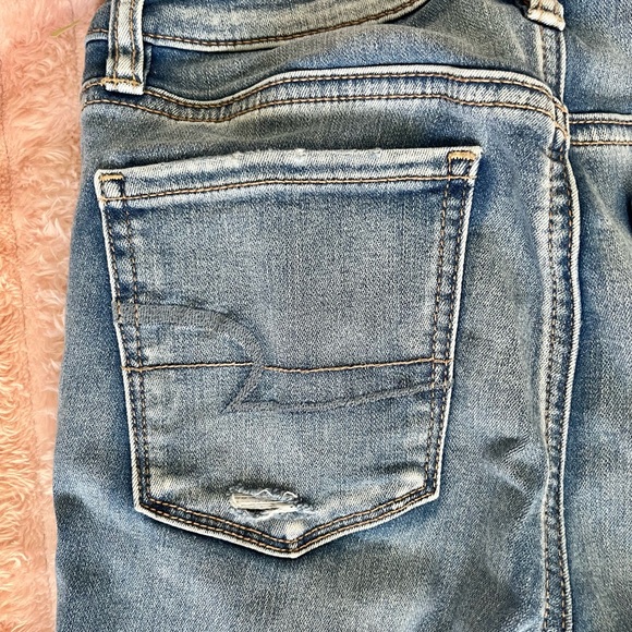 AMERICAN EAGLE RIPPED JEANS! - Picture 7 of 8